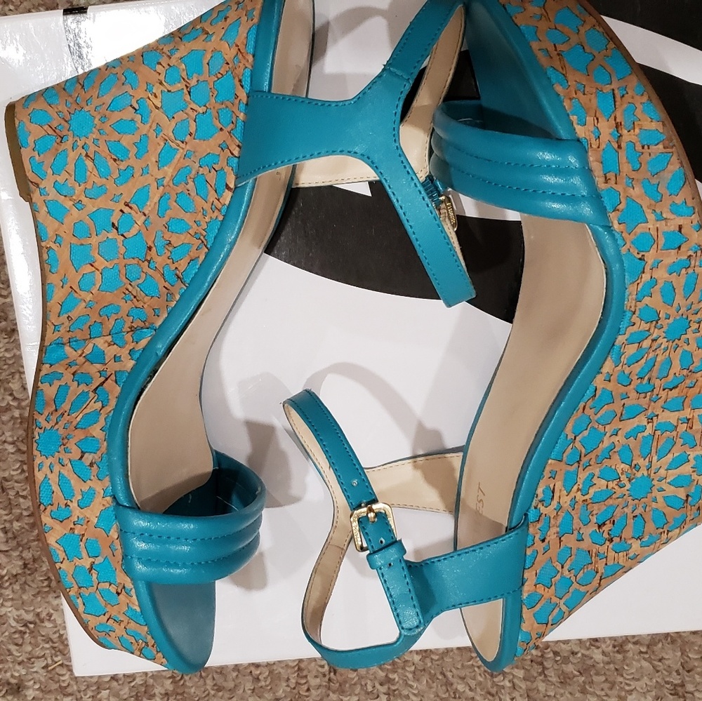 Beautiful Teal Sandles